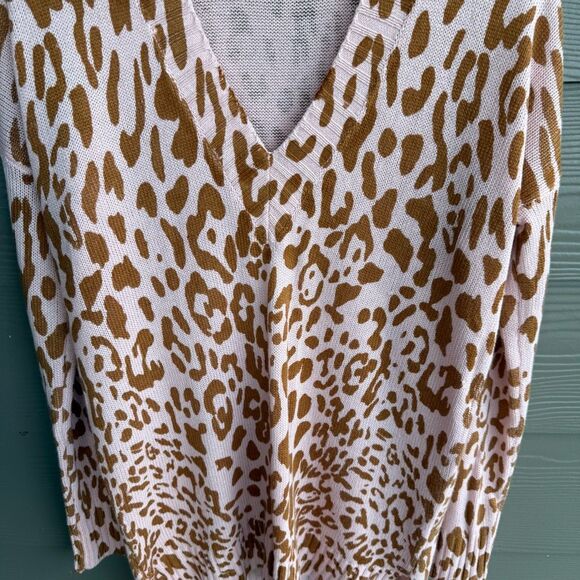 Show me your mumu cliffside leopard print tunic sweater - Picture 5 of 8